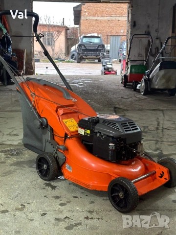 Бензинова косачка Hosqvarna , снимка 4 - Градинска техника - 53974776