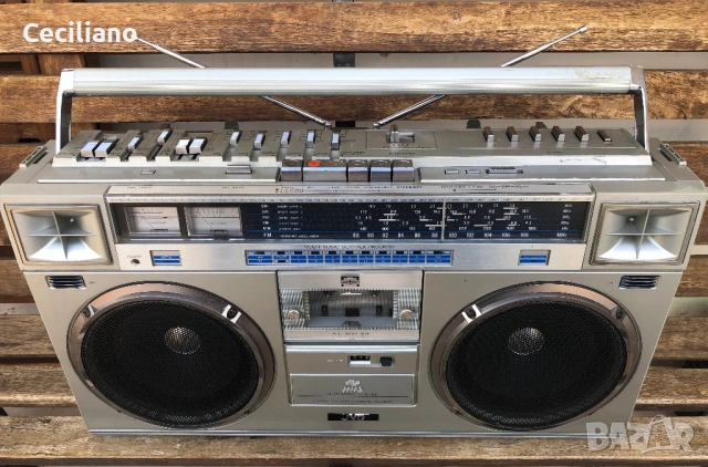 JVC RC M70-Работещ  функционално на всичко радиокасетофон!, снимка 5 - Радиокасетофони, транзистори - 53974667