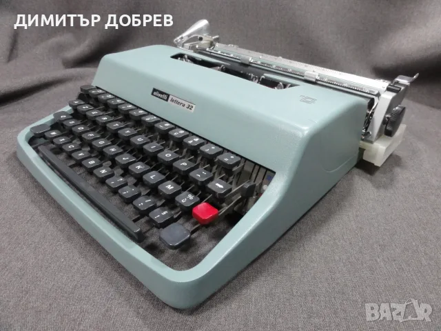 СТАРА РЕТРО ПОРТАТИВНА ПИШЕЩА МАШИНА OLIVETTI LETTERA 32 ITALY AZERTY, снимка 3 - Антикварни и старинни предмети - 55423254