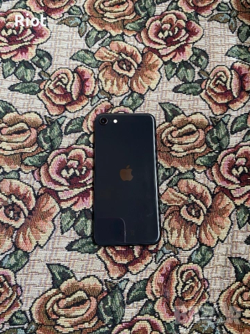 Продавам iPhone SE 2020, снимка 3 - Apple iPhone - 54929435