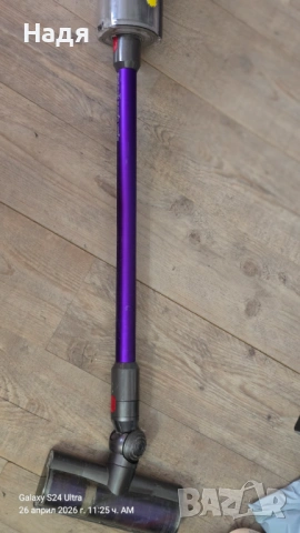 Безжична прахосмукачка DYSON V10 Absolute, снимка 4 - Прахосмукачки - 54667254