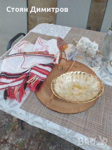 Стара рисувана дървена чиния диа.35см,,красива купа,бухали щастие,кърпа народна 1м/0,80,момче носия, снимка 6 - Декорация за дома - 54973286
