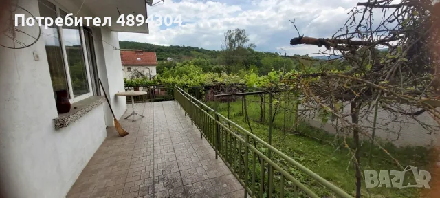 Продавам масивна двуетажна къща с двор, снимка 4 - Къщи - 55381525