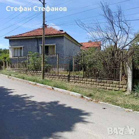 къща в село Ягода двор 600м2 партида ток вода локация център