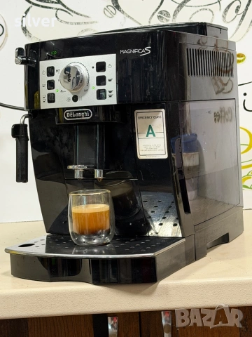 Кафемашина кафе автомат delonghi magnifica S с гаранция