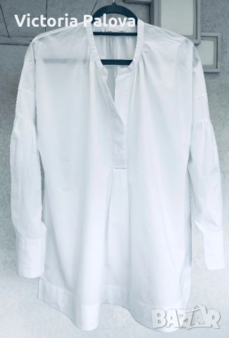 Бяла памучна туника COS с обемни рькави и А-силует