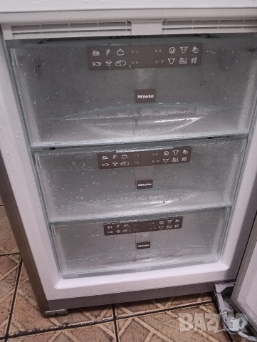 Иноксов комбиниран хладилник с фризер Миеле Miele А+++ Made in Germany 2 години Гаранция!, снимка 7 - Хладилници - 54232829