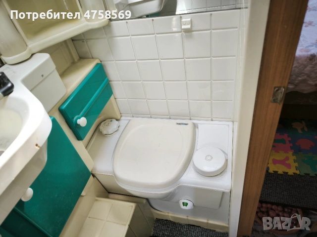 Продавам легендарна немска каравана Dethleffs, модел RM5., снимка 6 - Каравани и кемпери - 54200854