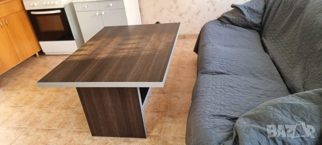 Продавам масивна холна маса в перфектно състояние 125/85/вис 55, снимка 2 - Маси - 55003066