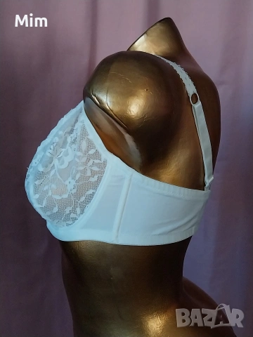 Hunkemoller 80 F Бял дантелен сутиен , снимка 4 - Бельо - 55159127