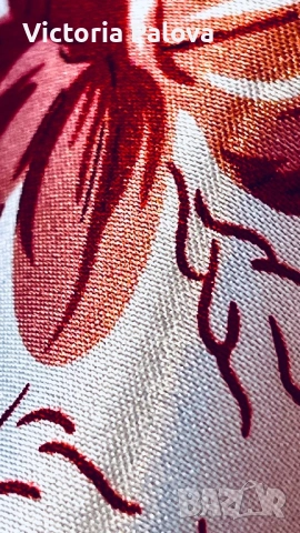     Копринен шал Silk Mark Japan – винени рози на бял фон, снимка 7 - Шалове - 54810602