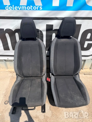 Предни седалки от Peugeot 308 (P5), 1.2 Pure Tech 131 кс., двигател HNS