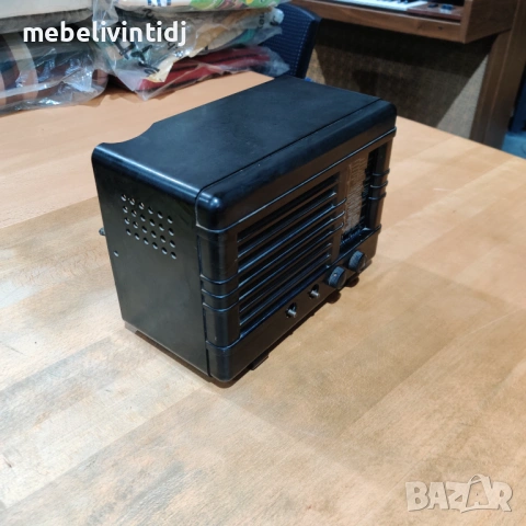 Лампов ретро радиоприемник Wega 642 GW, снимка 3 - Антикварни и старинни предмети - 53786290