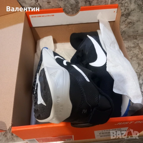 Маратонки 33 NIKE черни, снимка 2 - Детски маратонки - 54364133