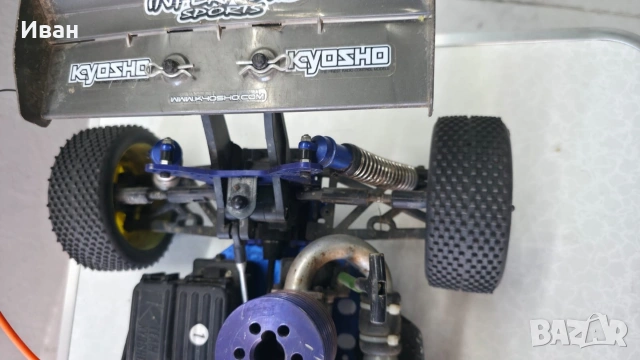 RC бензинова количка kyosho 1:8 , снимка 7 - Коли, камиони, мотори, писти - 54963322