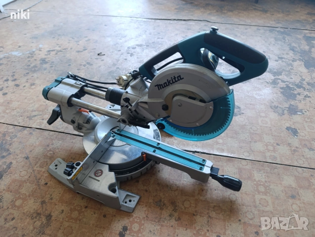 Настолен циркуляр MAKITA LS0815FL, снимка 3 - Циркуляри - 54177246