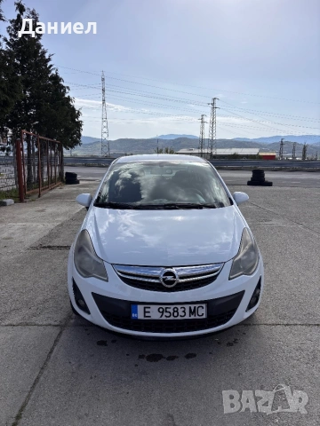 Опел Корса Д 1.2 газ бензин 2013 , снимка 3 - Автомобили и джипове - 54195690