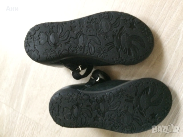 Черни мадамски обувки Clarks,естественна кожа., снимка 4 - Детски обувки - 54308473