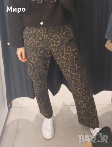 Панталон Cropp с леопардова щампа и карго джобове - 28 размер , снимка 4 - Панталони - 54172412