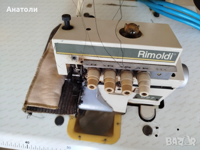 Продавам оверлог и крачна шевна машина 