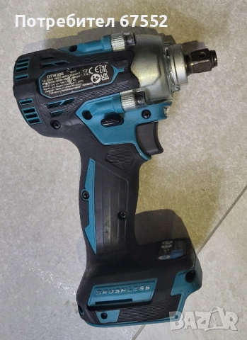 Безчетков гайковерт Makita DTW300. Само тяло и цената е крайна!, снимка 2 - Други инструменти - 53446472