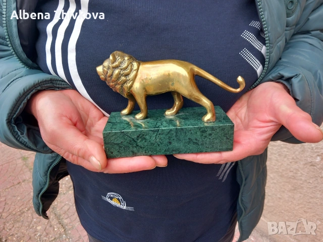 Авторска пластика Месингови лъв на мрамор, снимка 7 - Картини - 54571957