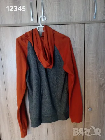 Нов суичър Quicksilver , снимка 2 - Суичъри - 55407908