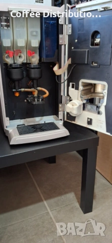 Кафемашина Nescafe, снимка 2 - Вендинг машини - 54193513