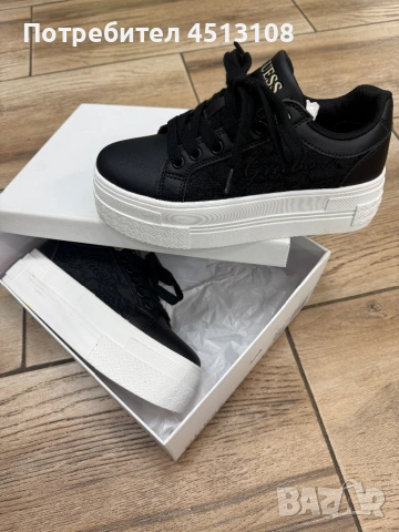 Дамски маратонки Guess , снимка 2 - Дамски ежедневни обувки - 54792325