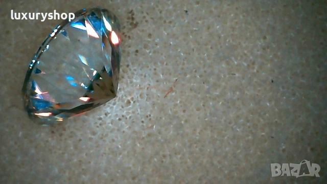 Диамант, Moissanite 100 faceted cut, със сертификат, гравиран номер на камъка - 35 евро - 1 карат, снимка 5 - Пръстени - 55082974