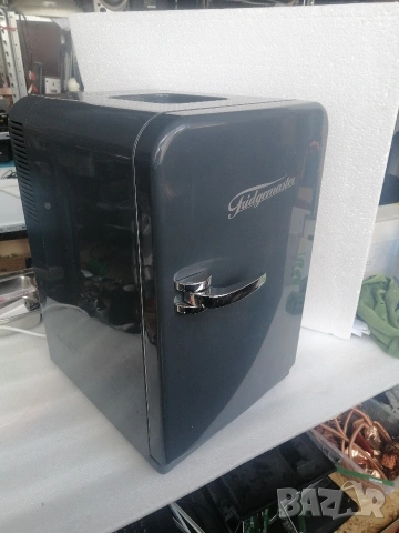 Мобилен хладилник на 12V и 220V , снимка 3 - Хладилни чанти - 54706858