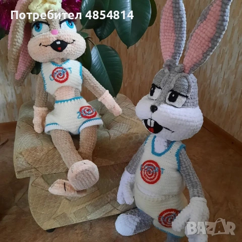 Бъгс Бъни е с височина 68 см (включително ушите), а Лола Бъни – 53 см (без ушите)., снимка 3 - Плюшени играчки - 55166646