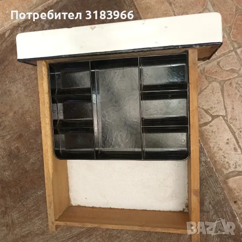 каса сейф. дървено чекмедже с кутия за монети 