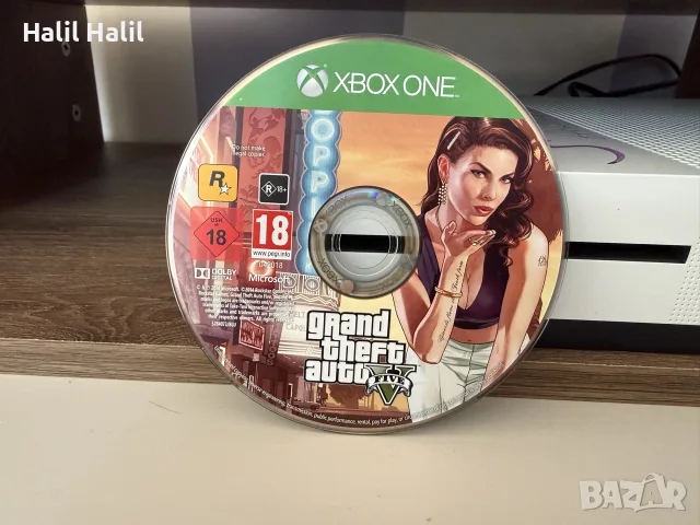 xbox one s с два джойстика , снимка 2 - Xbox конзоли - 55536112
