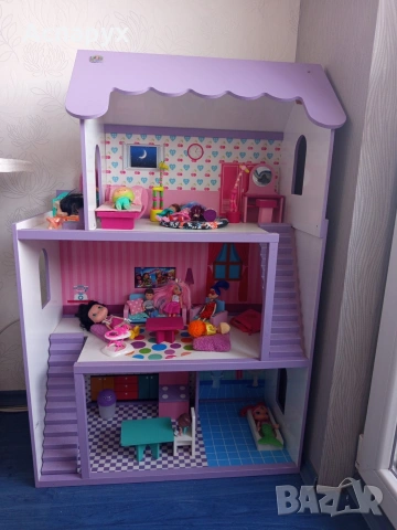 Дървена къща за кукли 