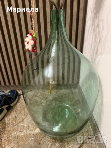 Голям стъклен съд,цена 12 евро.