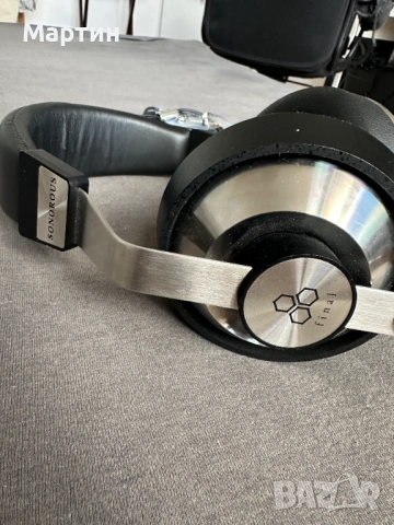 Слушалките Final Audio Sonorous IV