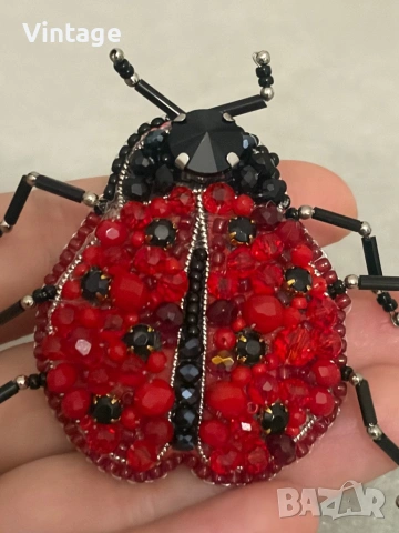 Handmade  уникална брошка - Калинка , снимка 7 - Обеци - 54304556