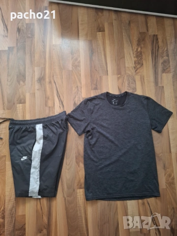 Nike, снимка 3 - Спортни дрехи, екипи - 54824268