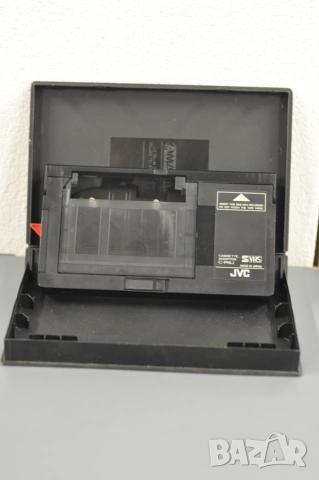 Адаптерна касета VHS-C към VHS