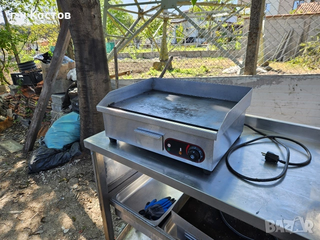 Скара на Ток Монофазна 3kw. Гладка Плоча Стоманена Втора Употреба размери 55/45см., снимка 2 - Обзавеждане на кухня - 54332831