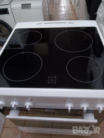 Свободно стояща печка с керамичен плот Gram с 2 години Гаранция!, снимка 2 - Печки, фурни - 54232762