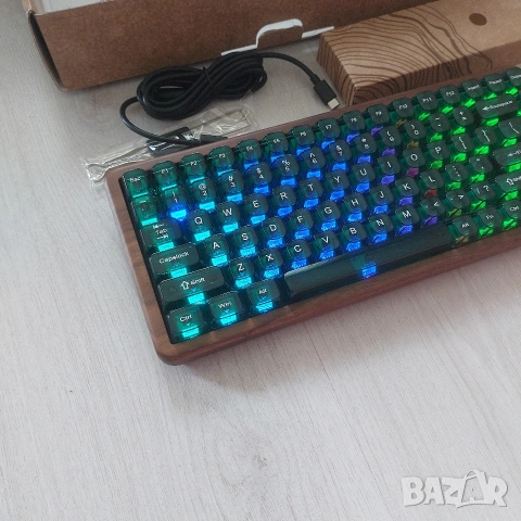 Премиум Механична Клавиатура Womier WD75 V2 (Естествен Орех, VIA, 8000mAh), снимка 3 - Клавиатури и мишки - 54732468