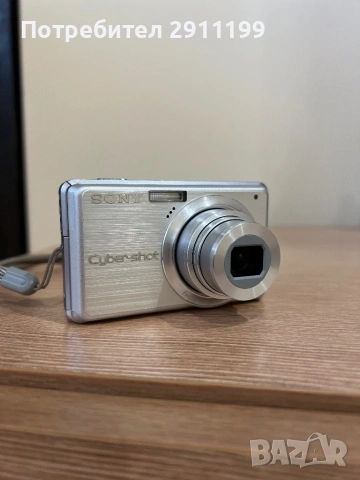 Фотоапарат Sony 10,1 Mp с подаръци, снимка 2 - Фотоапарати - 54625711