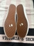топ модел от Vans, снимка 3