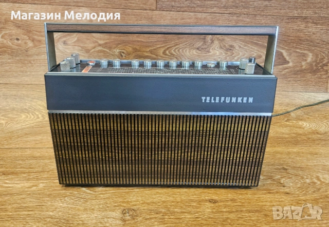 Ретро Telefunken Bajazzo Universal 201 – Легенда от златната ера на транзисторите