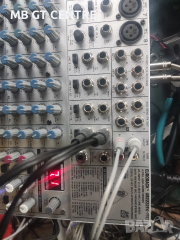 Moxing pult Behringer UB2222FX- Pro, снимка 3 - Ресийвъри, усилватели, смесителни пултове - 54484163