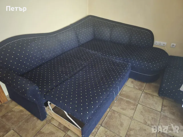 Продавам ъглов диван разтегателен с две табуретки и две възглавници 176.02 лв. / 90 €, снимка 3 - Дивани и мека мебел - 55597745