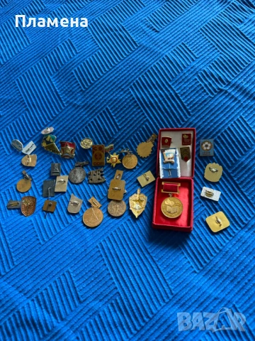 Лот социалистически медали и значки 35 бр. , снимка 3 - Антикварни и старинни предмети - 53956909