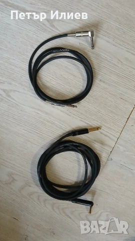 Продавам китара Stratocaster Squier + усилвател Fender, distortion педал и аксесоари, снимка 12 - Китари - 54400330